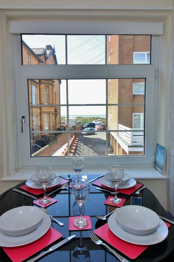 The Coach House Apartment Lytham St Annes Exteriör bild